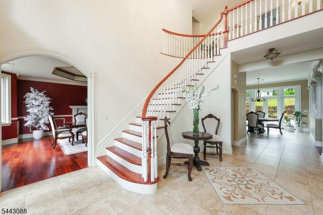 41 Mareu Dr, Watchung Boro, NJ 07069