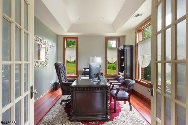 41 Mareu Dr, Watchung Boro, NJ 07069