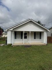 225 Rebel Hill St, Mcminnville, TN 37110