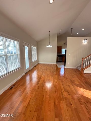 144 Burning Oaks Dr Drive, Sevierville, TN 37876