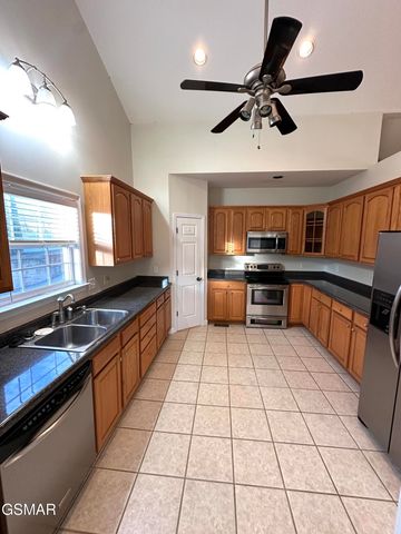 144 Burning Oaks Dr Drive, Sevierville, TN 37876