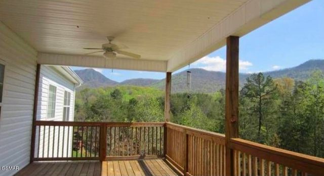 144 Burning Oaks Dr Drive, Sevierville, TN 37876