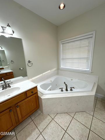 144 Burning Oaks Dr Drive, Sevierville, TN 37876