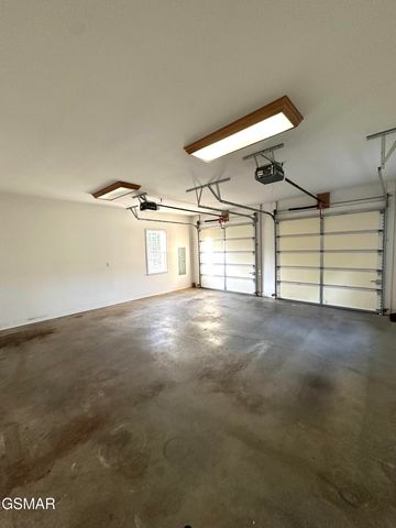 144 Burning Oaks Dr Drive, Sevierville, TN 37876