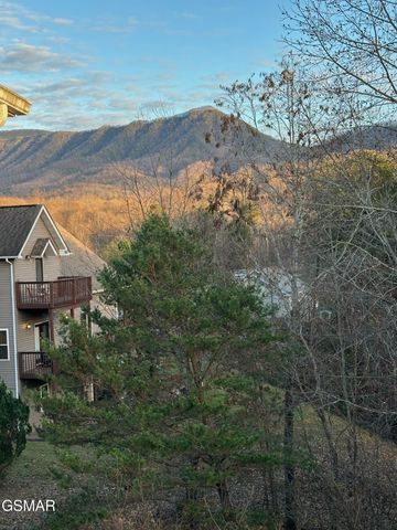 144 Burning Oaks Dr Drive, Sevierville, TN 37876