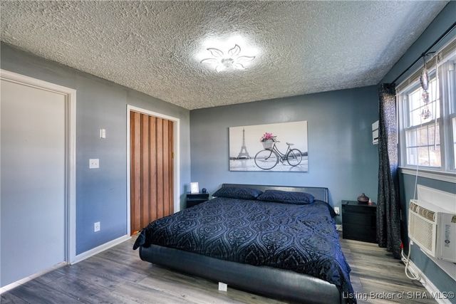 928 N Taggart Avenue, Jeffersonville, IN 47129