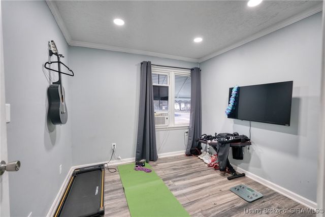 928 N Taggart Avenue, Jeffersonville, IN 47129