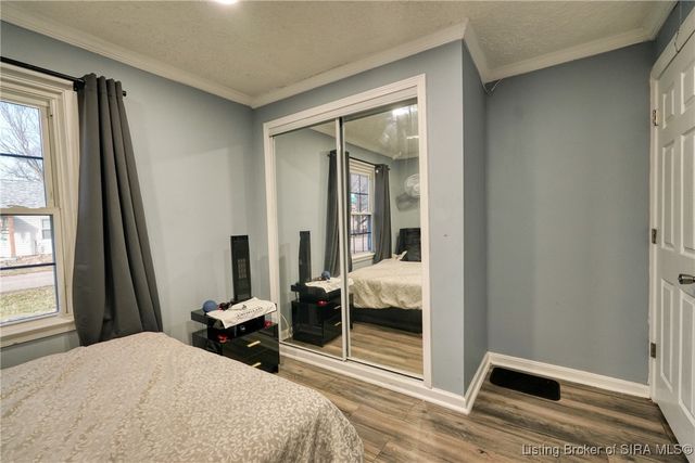 928 N Taggart Avenue, Jeffersonville, IN 47129