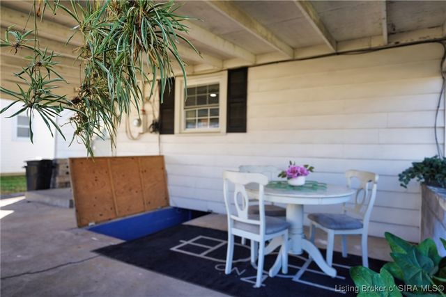 928 N Taggart Avenue, Jeffersonville, IN 47129