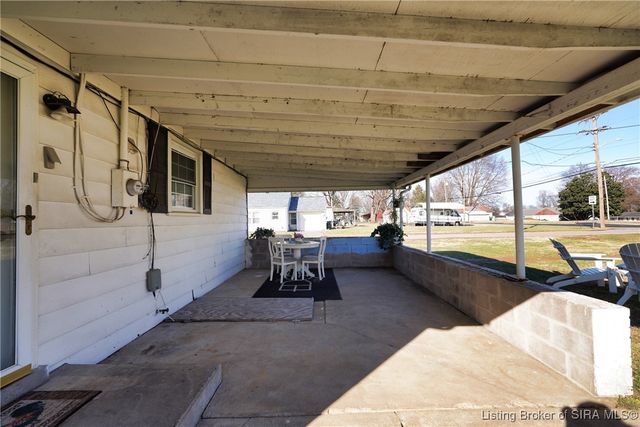 928 N Taggart Avenue, Jeffersonville, IN 47129