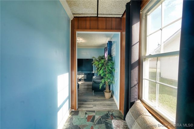 928 N Taggart Avenue, Jeffersonville, IN 47129