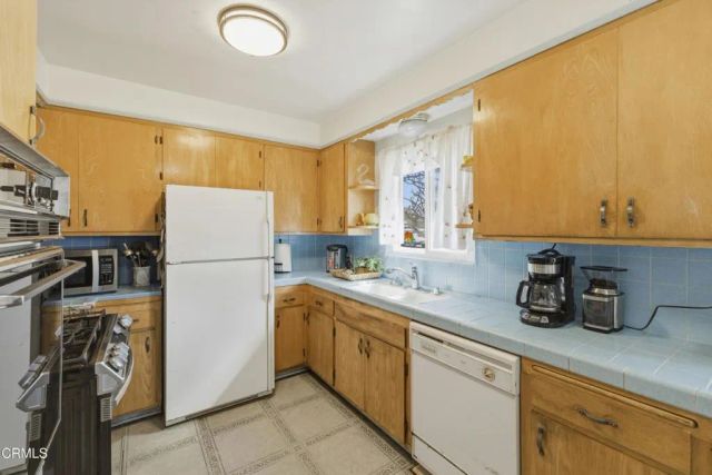 3405 Loma Vista Road, Ventura, CA 93003