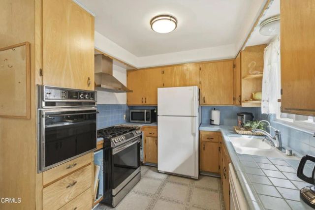 3405 Loma Vista Road, Ventura, CA 93003