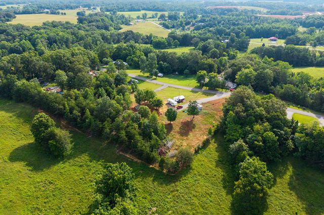 455 Darkey Springs Rd, Walling, TN 38587