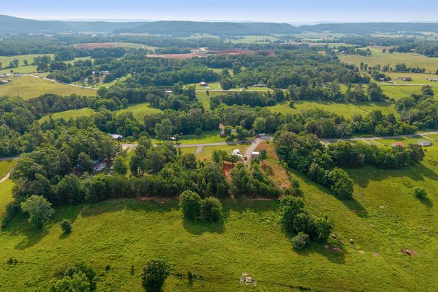 455 Darkey Springs Rd, Walling, TN 38587