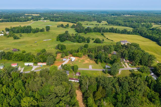455 Darkey Springs Rd, Walling, TN 38587