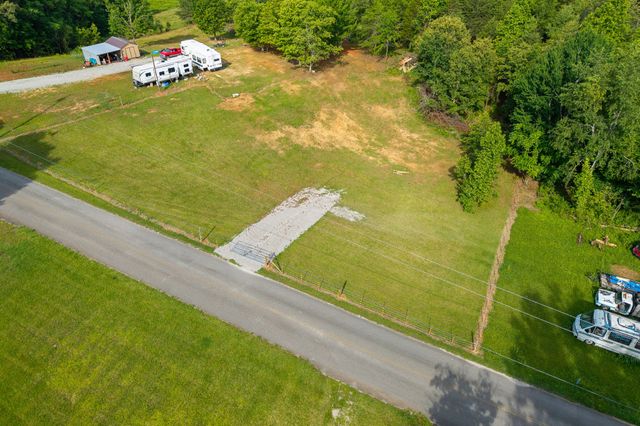 455 Darkey Springs Rd, Walling, TN 38587