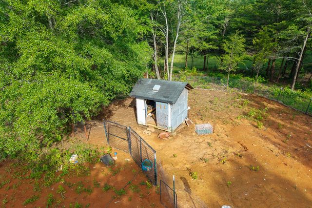 455 Darkey Springs Rd, Walling, TN 38587