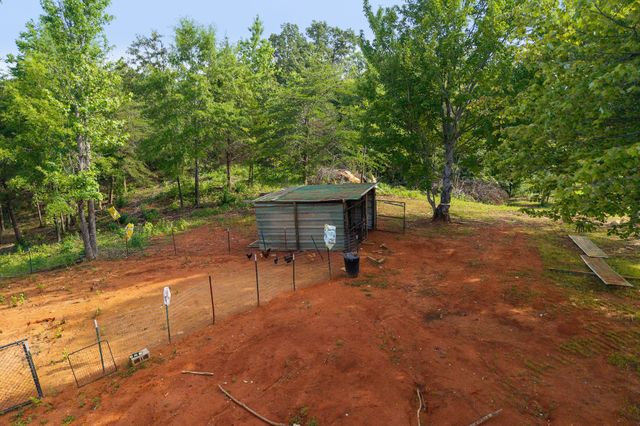 455 Darkey Springs Rd, Walling, TN 38587