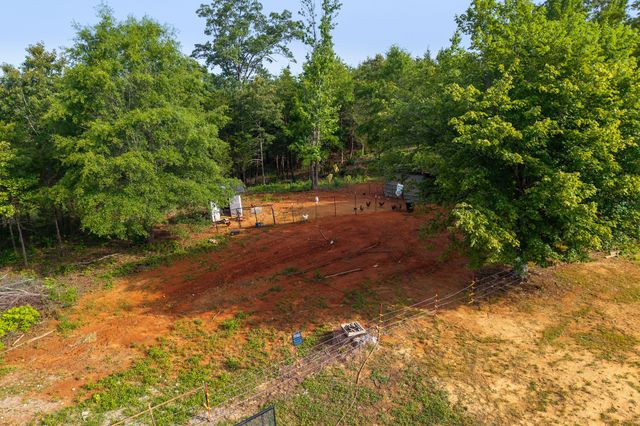 455 Darkey Springs Rd, Walling, TN 38587
