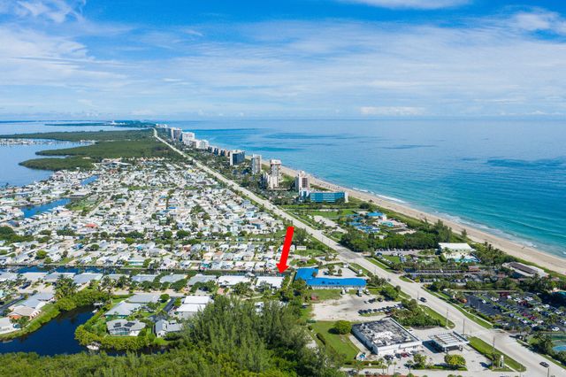 18 Aqua Ra Drive, Jensen Beach, FL 34957