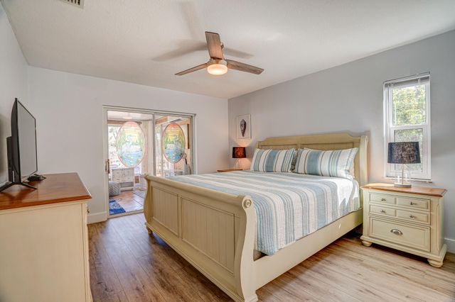 18 Aqua Ra Drive, Jensen Beach, FL 34957