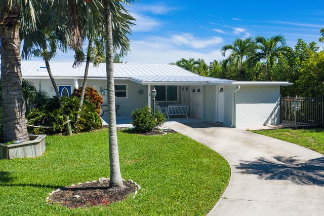 18 Aqua Ra Drive, Jensen Beach, FL 34957