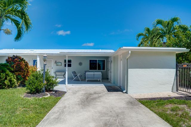 18 Aqua Ra Drive, Jensen Beach, FL 34957