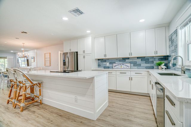 18 Aqua Ra Drive, Jensen Beach, FL 34957