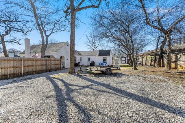 5720 W Arkansas Lane, Arlington, TX 76016