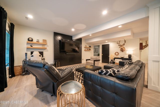 11065 RIDGE FORK DRIVE, Holts Summit, MO 65043