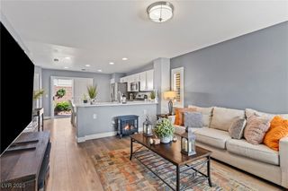 10400 Coyote Cub Avenue, Las Vegas, NV 89129