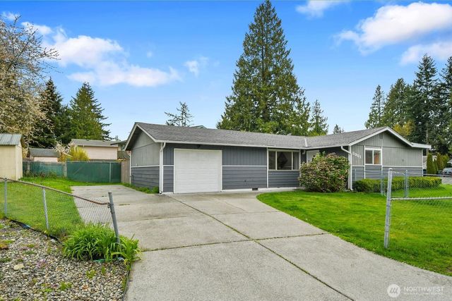 8901 Emerson Place, Everett, WA 98208
