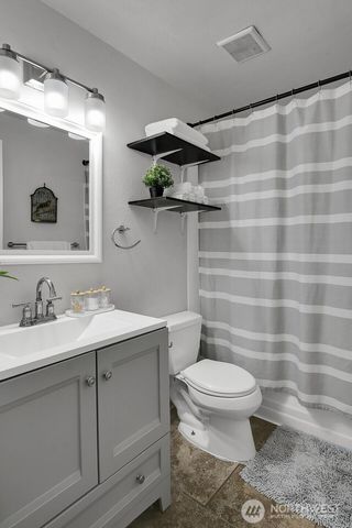 8901 Emerson Place, Everett, WA 98208