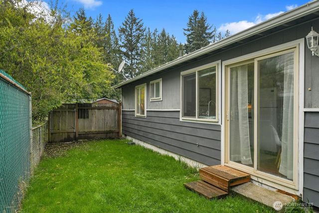 8901 Emerson Place, Everett, WA 98208