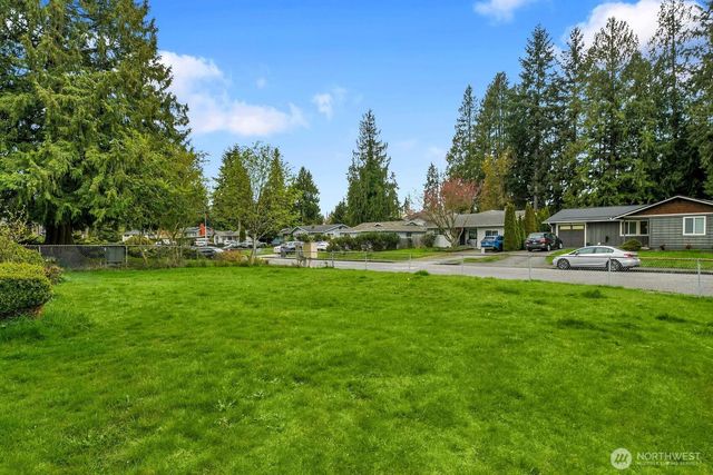 8901 Emerson Place, Everett, WA 98208