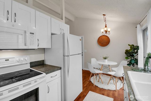 8901 Emerson Place, Everett, WA 98208