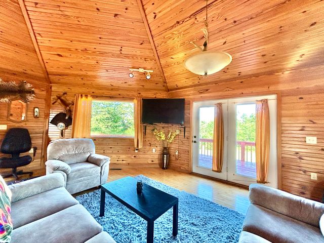 7485 State Hwy 1675, Somerset, KY 42501