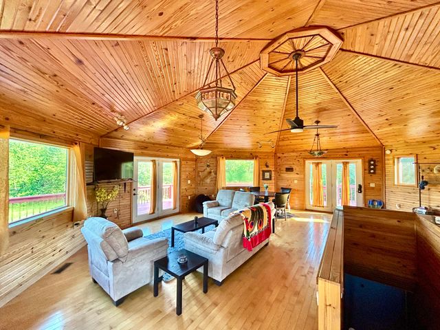 7485 State Hwy 1675, Somerset, KY 42501