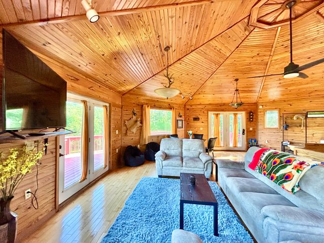 7485 State Hwy 1675, Somerset, KY 42501