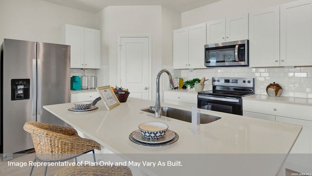 453 COTTONMOUTH LANE, Seguin, TX 78155