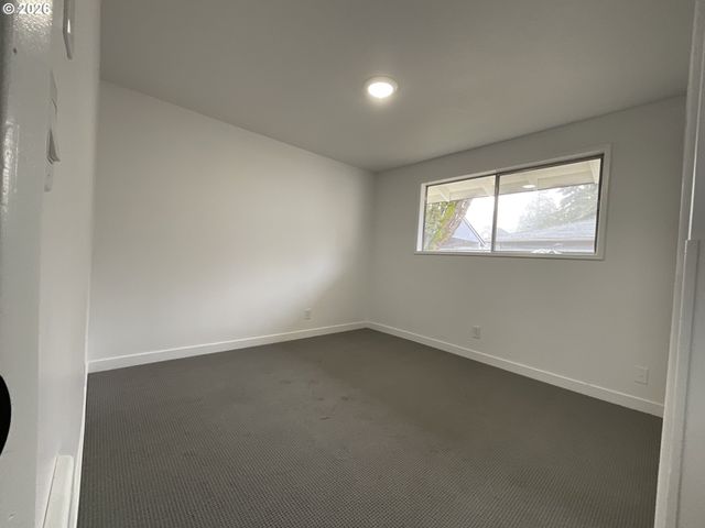 240 Se 26TH Ave, Hillsboro, OR 97123