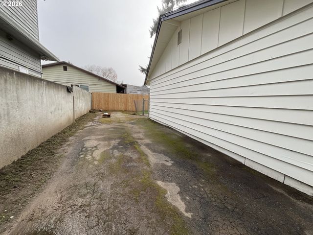 240 Se 26TH Ave, Hillsboro, OR 97123