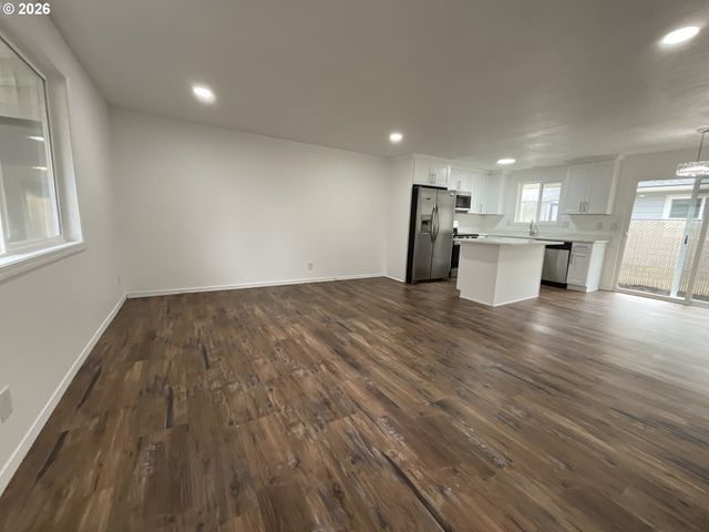 240 Se 26TH Ave, Hillsboro, OR 97123