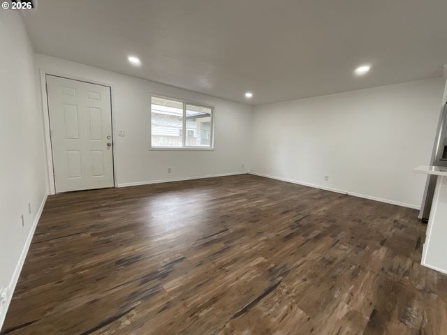 240 Se 26TH Ave, Hillsboro, OR 97123