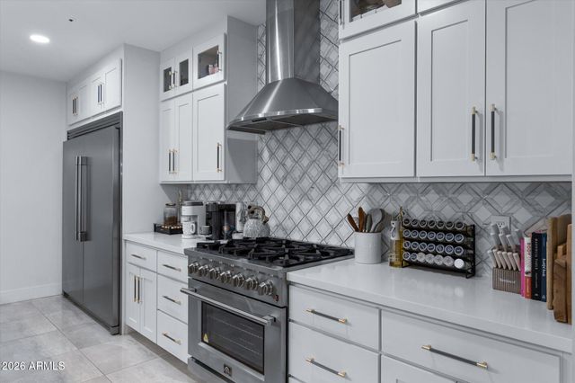 8480 E COOLIDGE Street E, Scottsdale, AZ 85251