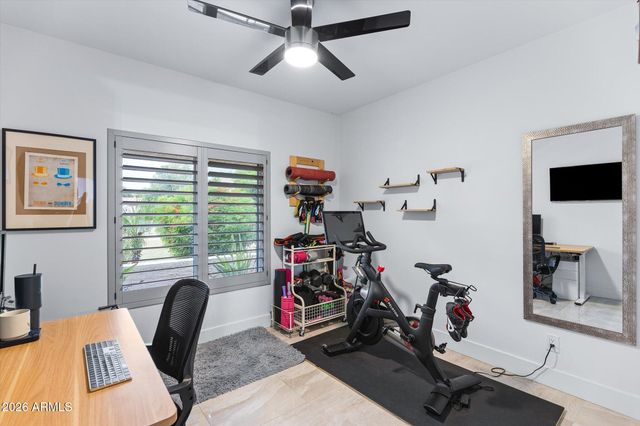 8480 E COOLIDGE Street E, Scottsdale, AZ 85251