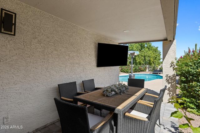 8480 E COOLIDGE Street E, Scottsdale, AZ 85251