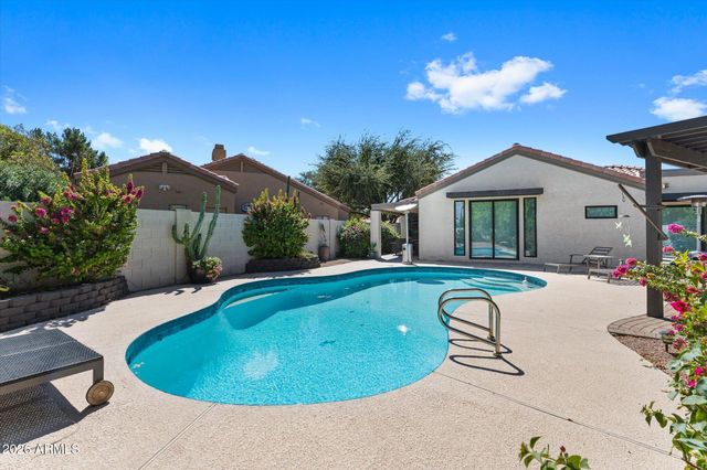 8480 E COOLIDGE Street E, Scottsdale, AZ 85251