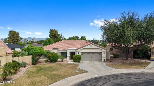 8480 E COOLIDGE Street E, Scottsdale, AZ 85251
